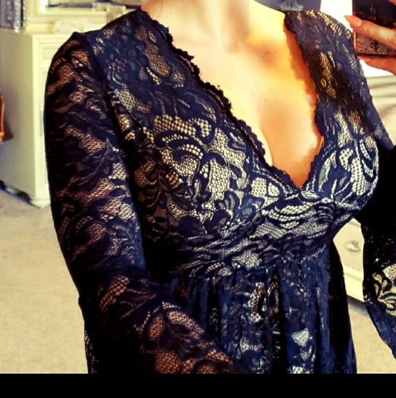 😻😻 S/M/L BLACK AND NUDE LACE DRESS - Picture 4 of 5